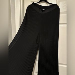 Black High waisted wide leg pants size 12 short